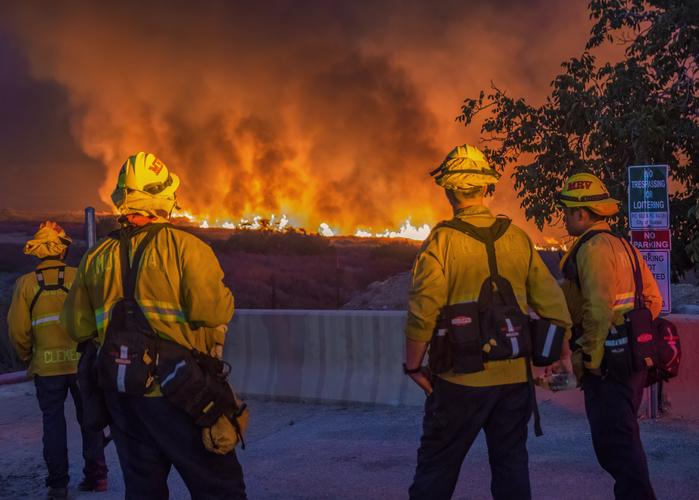the el dorado fire rages in southern california